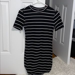 black and white tee shirt dress!!